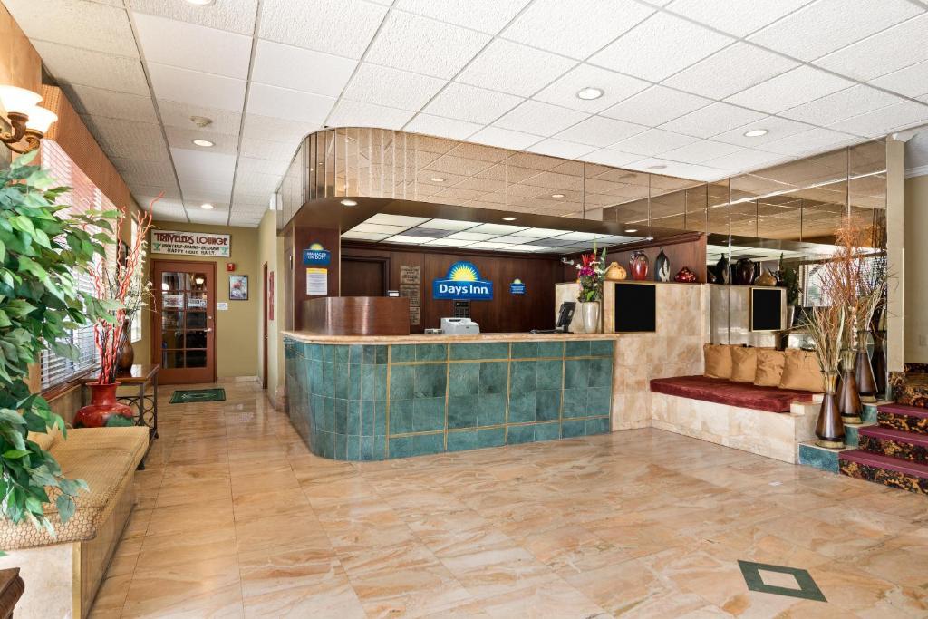 Days Inn By Wyndham Miami Airport North Miami Springs Bagian luar foto