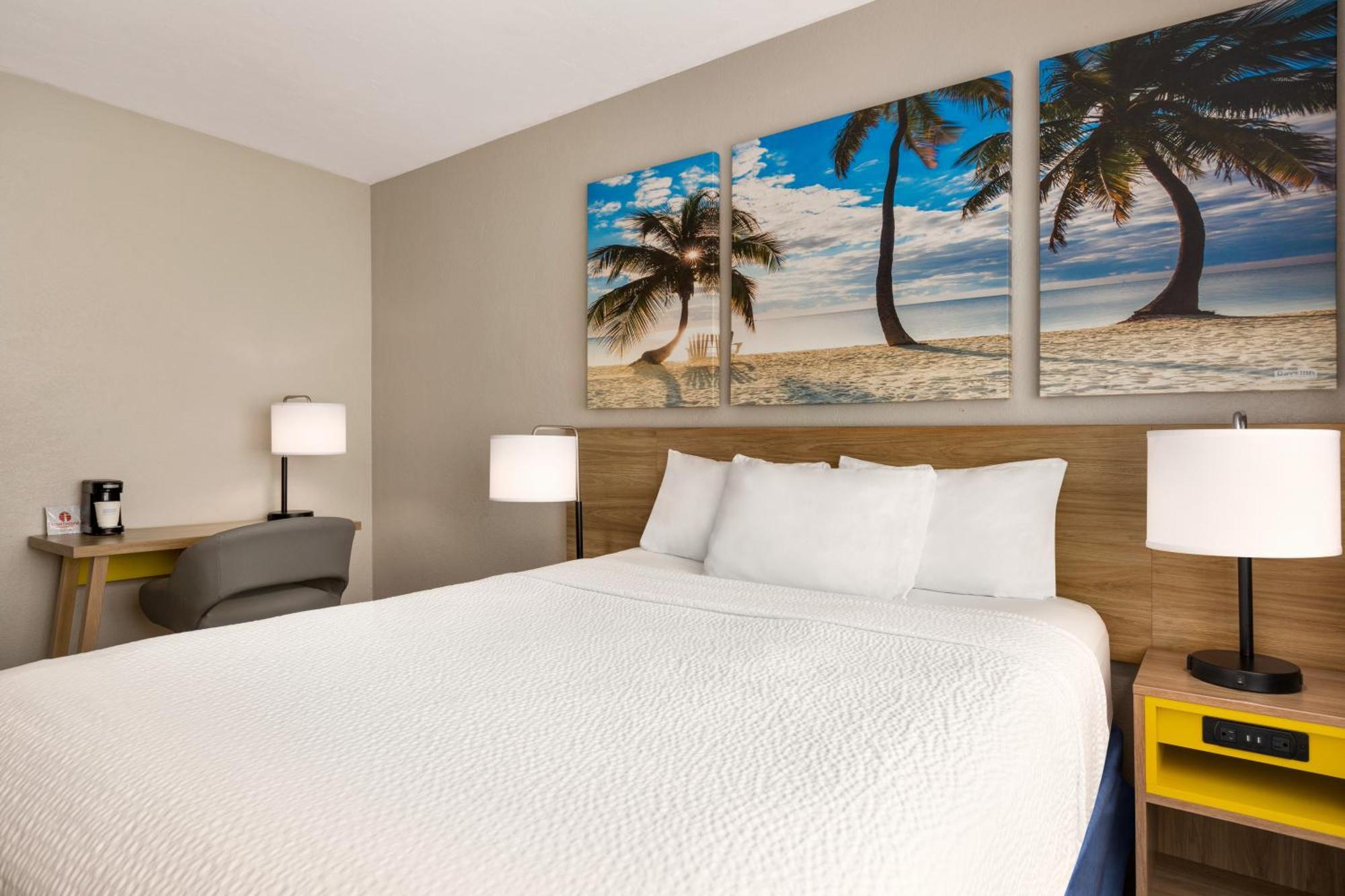 Days Inn By Wyndham Miami Airport North Miami Springs Bagian luar foto