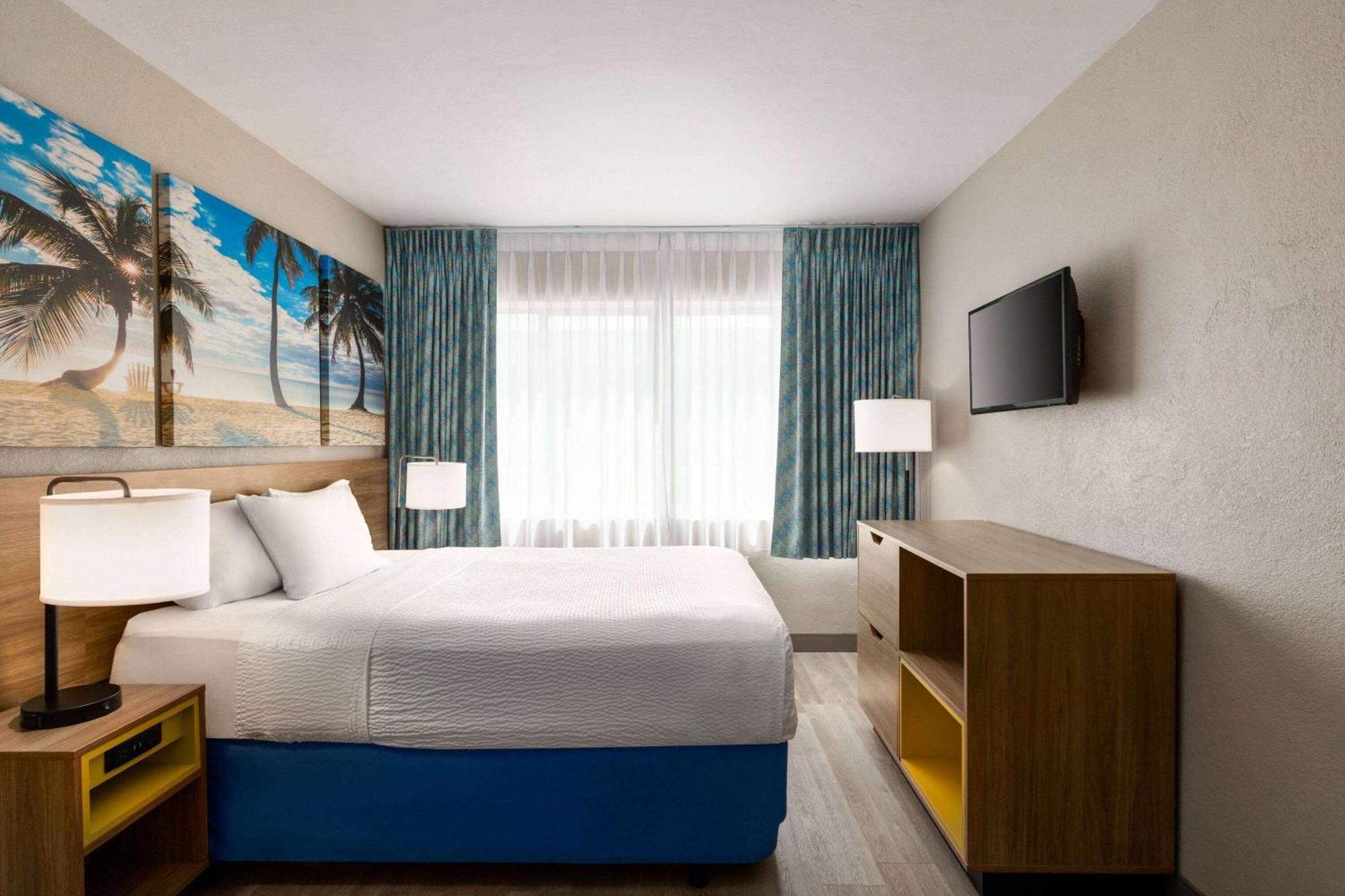 Days Inn By Wyndham Miami Airport North Miami Springs Bagian luar foto