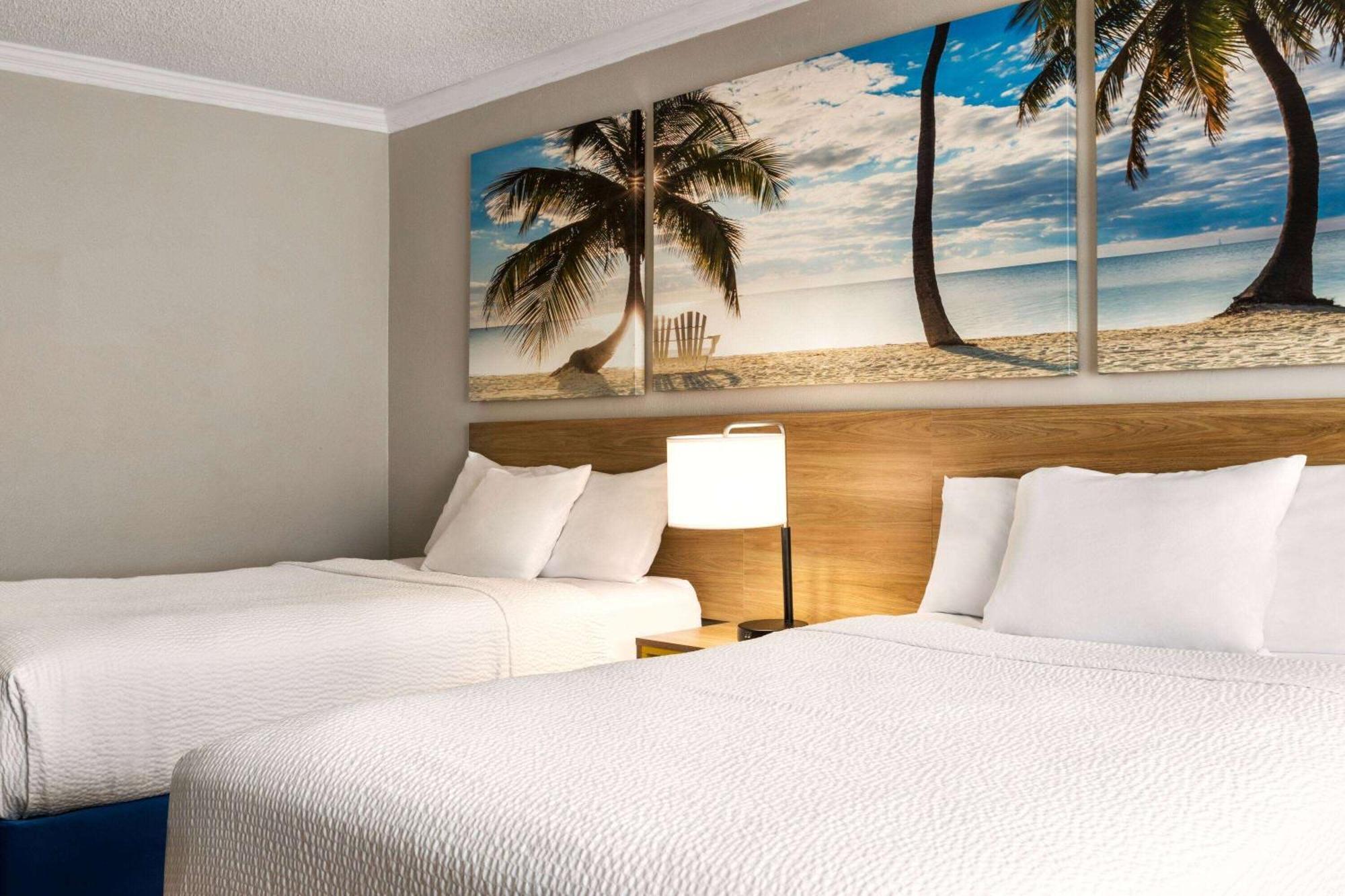 Days Inn By Wyndham Miami Airport North Miami Springs Bagian luar foto