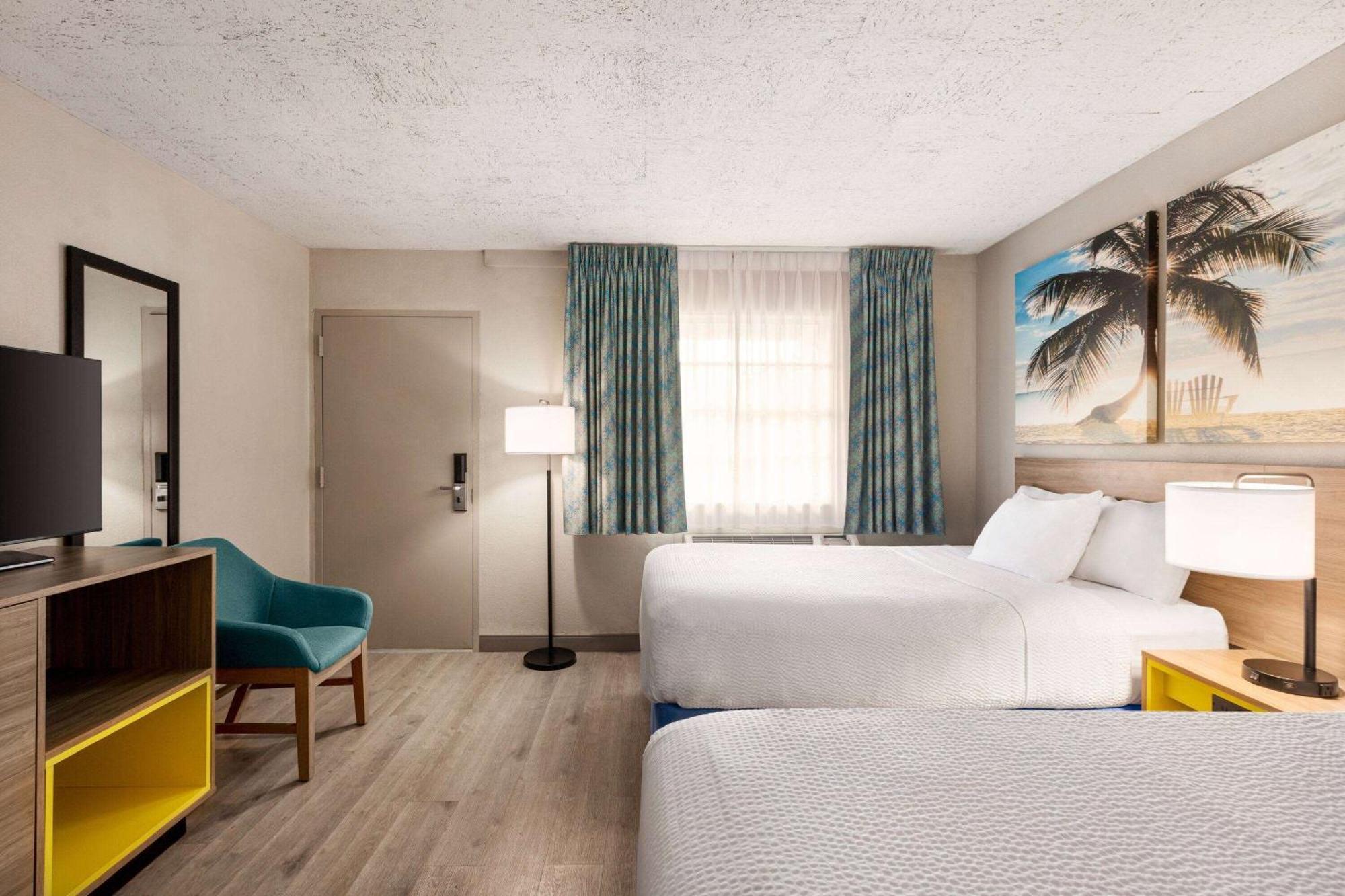 Days Inn By Wyndham Miami Airport North Miami Springs Bagian luar foto